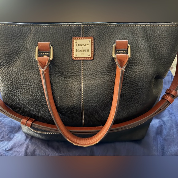 Dooney & Bourke Black Pebbled Leather Purse - Picture 3 of 16